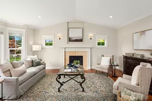 201 240th St SW, Bothell, WA 98021 - Photo 4