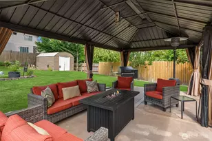 201 240th St SW, Bothell, WA 98021 - Photo 34