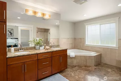 201 240th Street SW, Bothell, WA 98021 - Photo 26