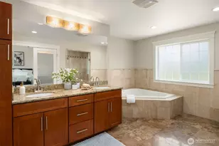 201 240th St SW, Bothell, WA 98021 - Photo 26