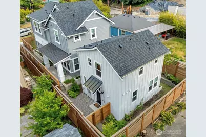 1415 29th Avenue #C, Seattle, WA 98122 - Photo 2