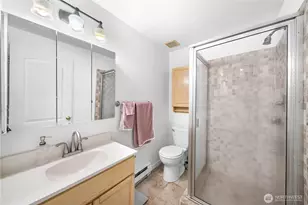 11556 Greenwood Ave N, Seattle, WA 98133 - Photo 12