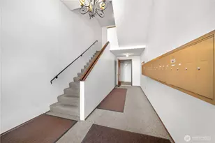 11556 Greenwood Ave N, Seattle, WA 98133 - Photo 16