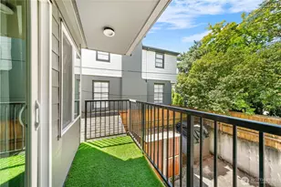 11556 Greenwood Ave N, Seattle, WA 98133 - Photo 14