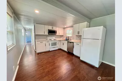 1995 NE Sipes Lane, Bremerton, WA 98311 - Photo 6