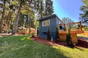 1995 NE Sipes Ln, Bremerton, WA 98311 - Photo 4