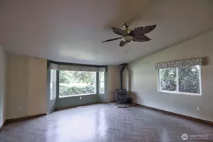 8221 Cedarwood St SE, Tenino, WA 98589 - Photo 2