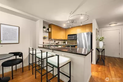 1420 E Pine Street #E203, Seattle, WA 98122 - Photo 4