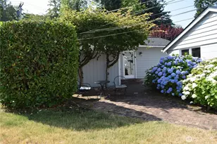 3538 Beach Dr E, Port Orchard, WA 98366 - Photo 16