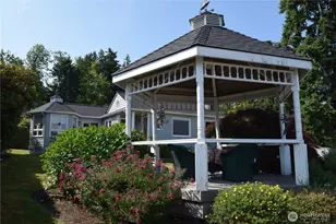 3538 Beach Dr E, Port Orchard, WA 98366 - Photo 18