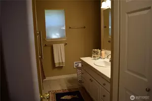 3538 Beach Dr E, Port Orchard, WA 98366 - Photo 32
