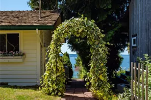 10 Edgewater Dr, Camano Island, WA 98282 - Photo 40