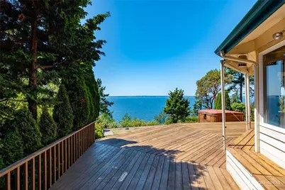 10 Edgewater Drive, Camano Island, WA 98282 - Photo 1