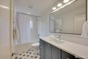 13542 39th Ave NE, Seattle, WA 98125 - Photo 6