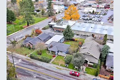 30 SE Bush Street, Issaquah, WA 98027 - Photo 1