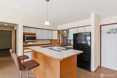 7541 Holiday Boulevard, Anacortes, WA 98221 - Photo 10