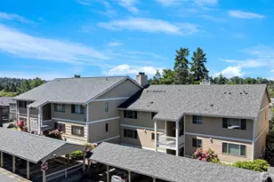 12840 SE 40th Ct, Bellevue, WA 98006 - Photo 2