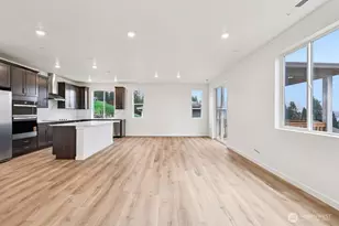 10304 6th Pl SE, Lake Stevens, WA 98258 - Photo 12