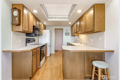 28313 Redondo Way S #304, Des Moines, WA 98198 - Photo 8