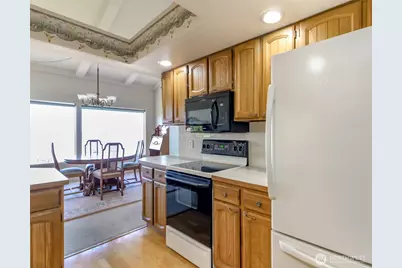 28313 Redondo Way S #304, Des Moines, WA 98198 - Photo 6