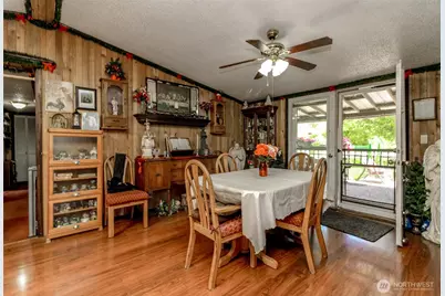 27716 Entwhistle Road E, Buckley, WA 98321 - Photo 16