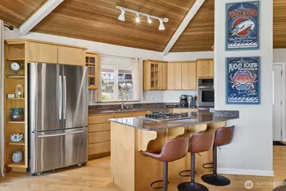 6926 Holeman Avenue, Blaine, WA 98230 - Photo 10