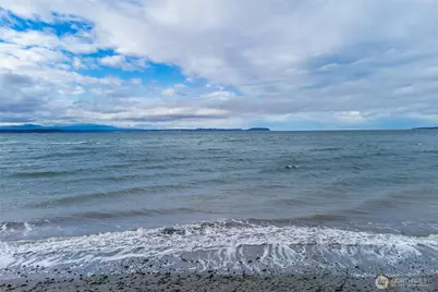 42 E Sycamore Drive, Coupeville, WA 98239 - Photo 4