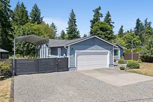 16243 Pleasant Beach Dr SE, Yelm, WA 98597 - Photo 4