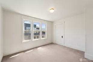 704 Warren Ave N, Seattle, WA 98109 - Photo 16