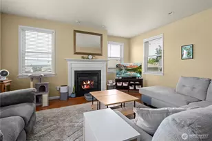 2140 SW Vista Park Dr, Oak Harbor, WA 98277 - Photo 4