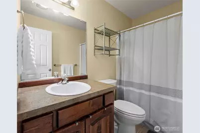 2140 SW Vista Park Drive, Oak Harbor, WA 98277 - Photo 24