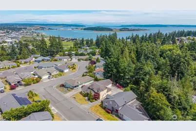 2140 SW Vista Park Drive, Oak Harbor, WA 98277 - Photo 38