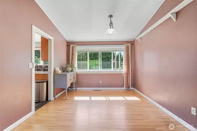 2120 Seaview Street W, University Place, WA 98466 - Photo 12