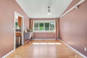 2120 Seaview Street W, University Place, WA 98466 - Photo 12