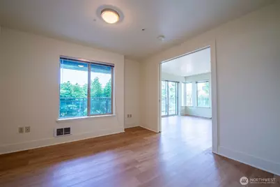 1550 Eastlake Avenue E #201, Seattle, WA 98102 - Photo 16