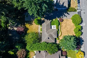 10425 SE 22nd St, Bellevue, WA 98004 - Photo 2