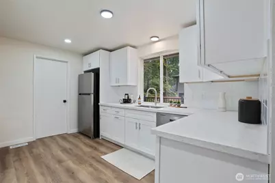 329 Point Fosdick Place NW, Gig Harbor, WA 98335 - Photo 6