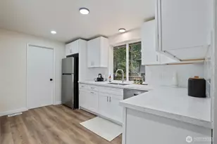 329 Point Fosdick Pl NW, Gig Harbor, WA 98335 - Photo 6