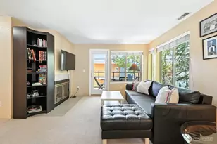 29 Etruria St, Seattle, WA 98109 - Photo 10