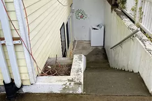 313 NE 185th St, Shoreline, WA 98155 - Photo 2