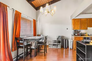 7310 N Skyview Ln, Tacoma, WA 98406 - Photo 8