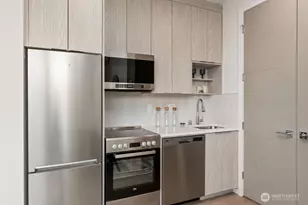 2925 Franklin Ave E, Seattle, WA 98102 - Photo 28