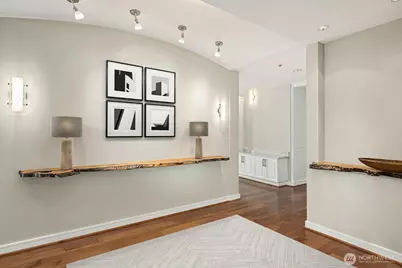 2600 2nd Avenue #2501, Seattle, WA 98121 - Photo 4