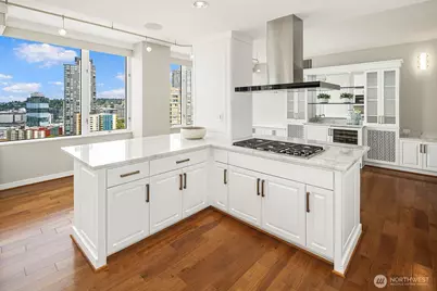 2600 2nd Avenue #2501, Seattle, WA 98121 - Photo 14