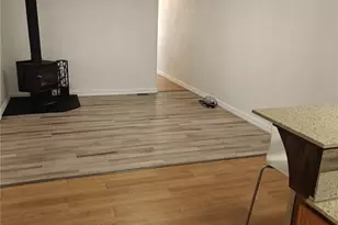 1720 Maple Ln, Kent, WA 98030 - Photo 8