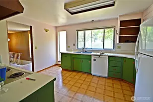 113 19th Ave SE, Puyallup, WA 98372 - Photo 8