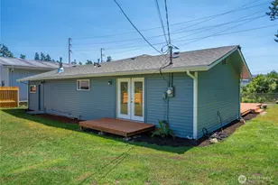 1922 NE Fir St, Keyport, WA 98345 - Photo 32