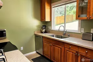 17017 10th Ave NE, Shoreline, WA 98155 - Photo 2