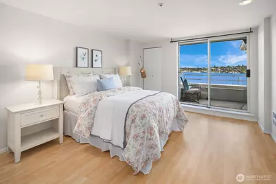 2400 8th Avenue N #2, Seattle, WA 98109 - Photo 18