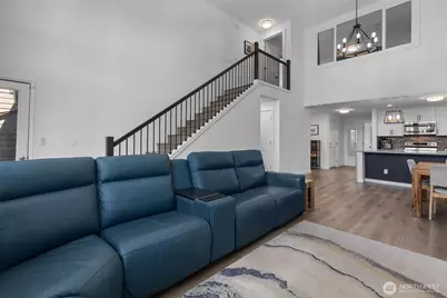 2219 14th Avenue W #405, Seattle, WA 98119 - Photo 6